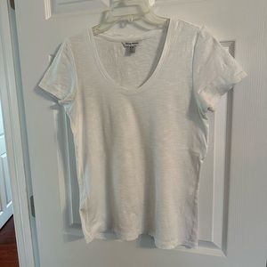 Great condition Tommy Bahama Ashby tee, size MED, short sleeve, white